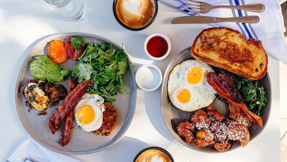 De Beste Eet- en Drinkplekken in Amsterdam: Een Culinaire Ontdekkingstocht